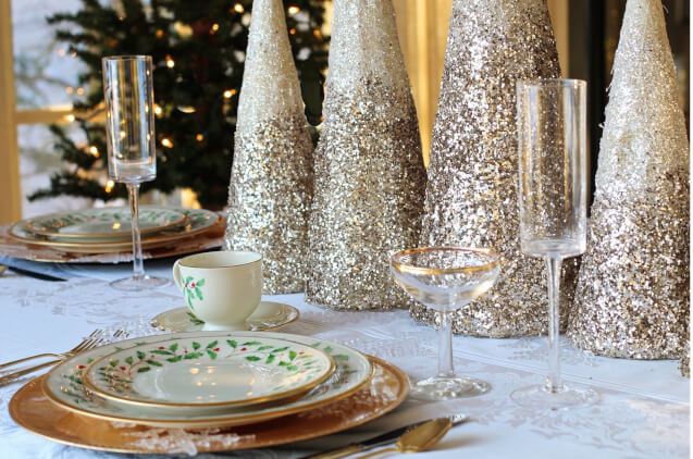 holiday table setting